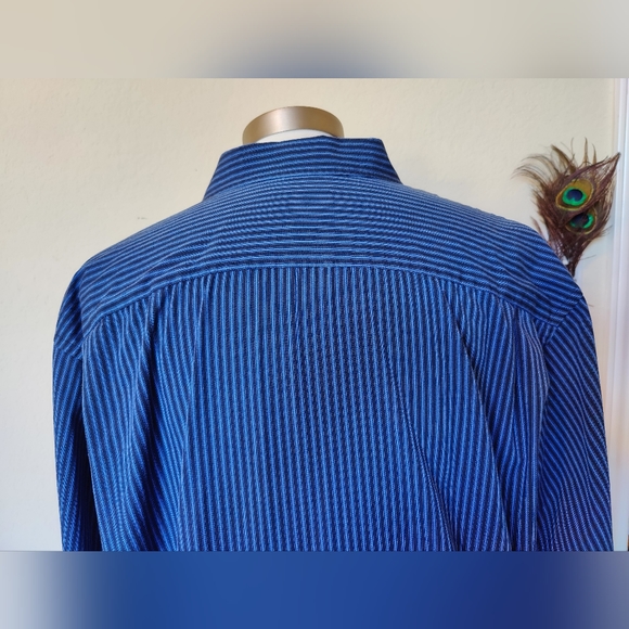 Van Heusen Men's Blue Striped Button Down Shirt π (XL / 18-18.5)ππ€ - Picture 4 of 15